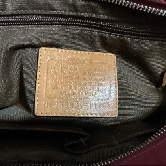 COACH Hampton tote-medium-GUC - Picture 5 of 8